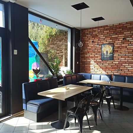 Pokoje Nad Pizzeria Poznań Eksteriør billede