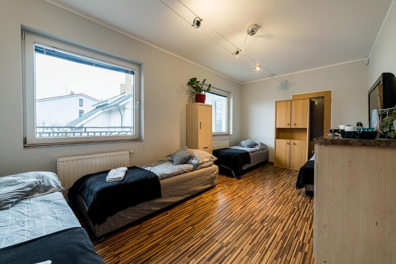 Pokoje Nad Pizzeria Poznań Eksteriør billede