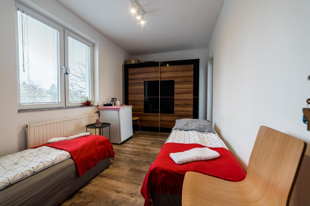 Pokoje Nad Pizzeria Poznań Eksteriør billede