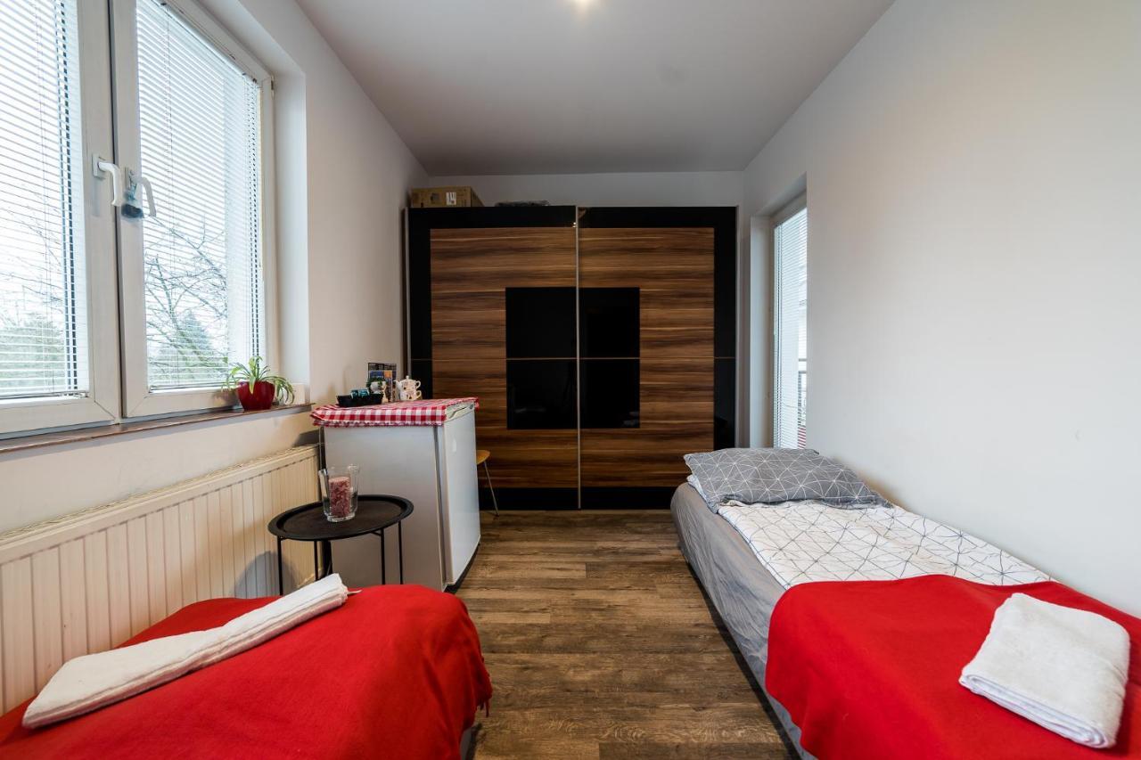 Pokoje Nad Pizzeria Poznań Eksteriør billede
